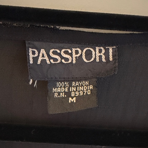 PASSPORT Black Long-Sleeve Sheer Embroidered Crop Blouse size medium - Picture 3 of 12